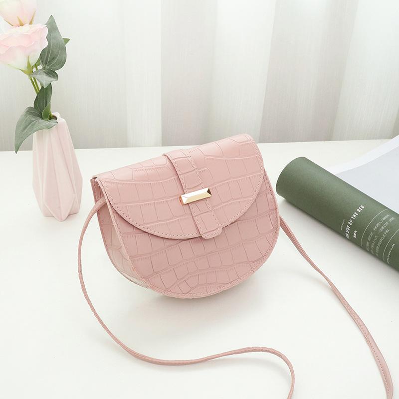 New Fashionable Versatile Shoulder Bag Women's Fresh and Sweet Messenger Bag