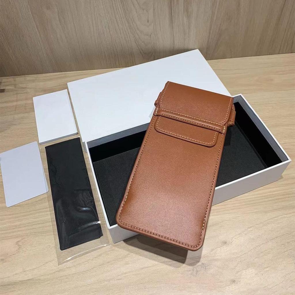 High-Quality Arc De Triomphe Sunglasses Case: Miu Miu Style by Yang Shulin