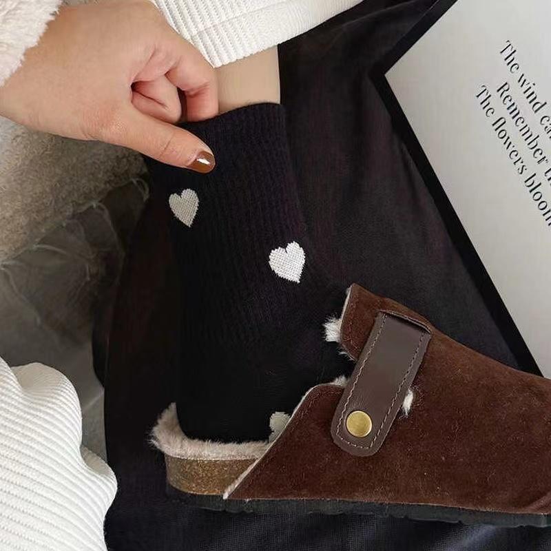 5 Pairs Woman Socks Autumn Winter Warm Breathable Sock Cute Heart Fashion Funny Gift Female Middle Tube Casual Socks