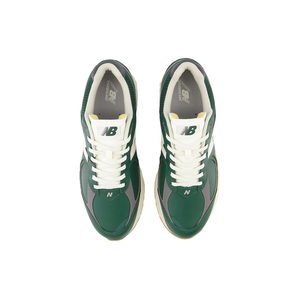 New Balance 2002R Vintage Leather Pack - Green Men Sneakers M2002RVI