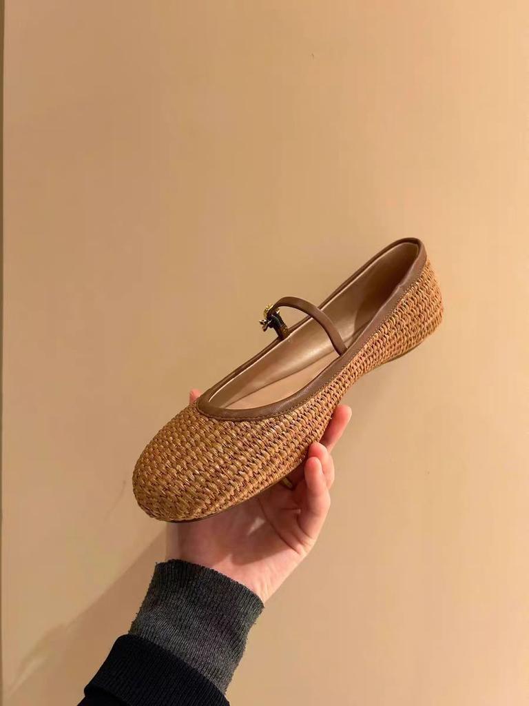 Fashion 2025 Spring and Summer New Women's Shoes Woven Hollow Design Sandals Square Toe Buckle Flat Shoes for Women