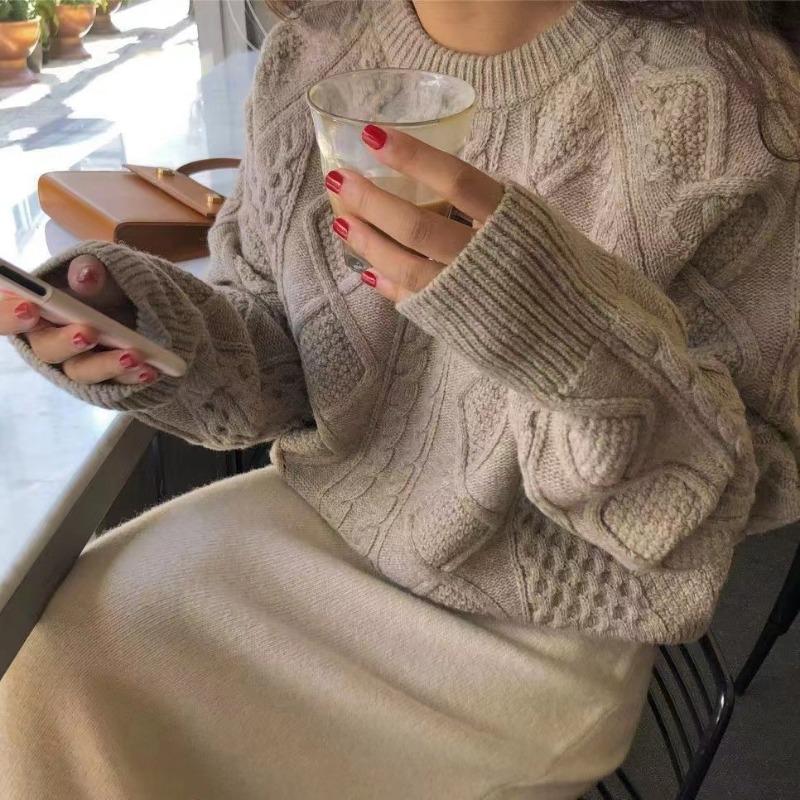 

Spring and Autumn new lazy wind loose white outer wear knitted wool top twist outside with pullover sweater women One Size легкие хаки