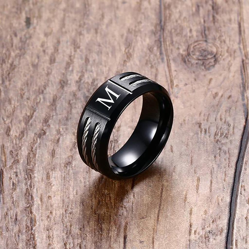 Stilvoller schwarzer Herrenring mit Anfangsbuchstaben, wasserdichter Edelstahl-Ehering mit dem Buchstaben AZ für Männer und Jungen als Fingergeschenk