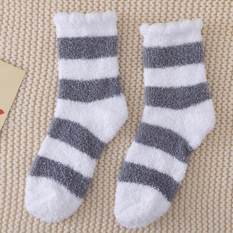 Coral Fleece Socks for Women's Autumn and Winter Warmth Thickened Mid-calf Socks Snow Floor Socks Postpartum Home Sleep Socks Trend