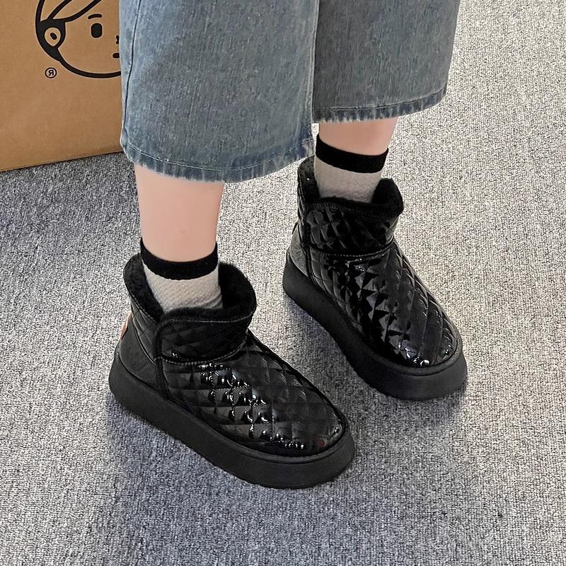 Thick-soled snow boots women's 2025 new winter short boots short boots piled and thickened waterproof cotton shoes heightening cotton boots
