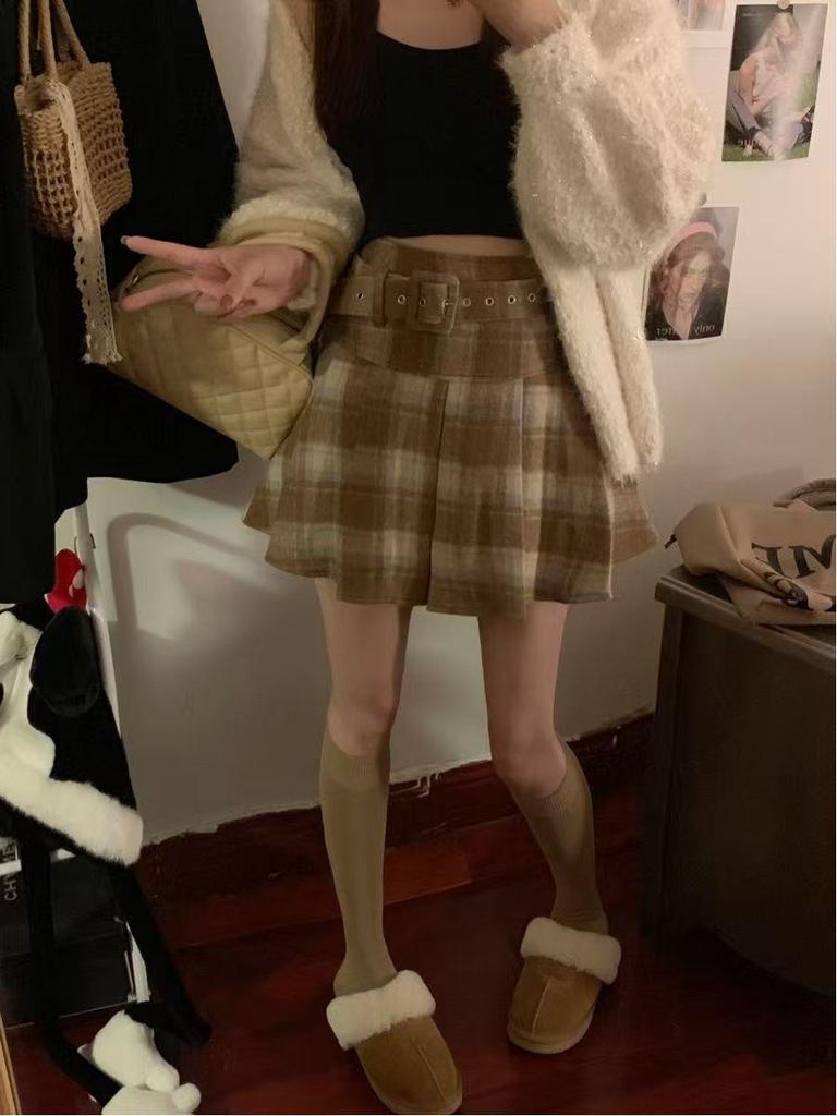 Plus Size Plaid Wool A-Line Belted Skirt - Autumn/Winter, Red, High Waist, Petite Short Skirt for 200 Jin