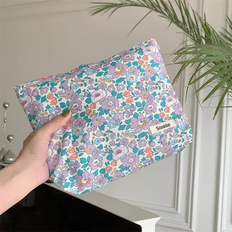 Pochette de Maquillage Florale Vintage Mode Sac à Cosmétiques Organisateur Sac de Toilette pour Pochette Quotidienne Rangement Maquillage Voyage Articles de Toilette Salle de Bain