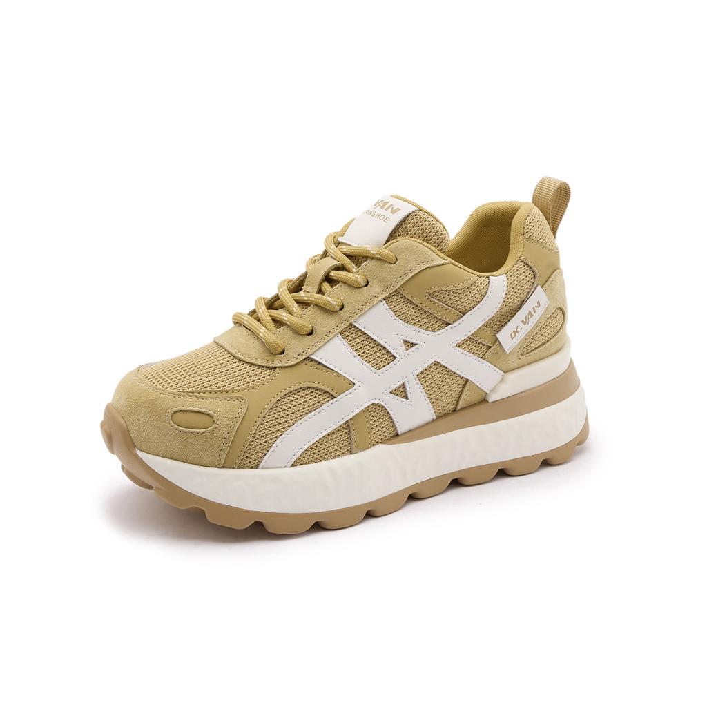 Casual moral training shoes New in spring and autumn New heightened platform, light and comfortable leather Forrest Gump shoes
