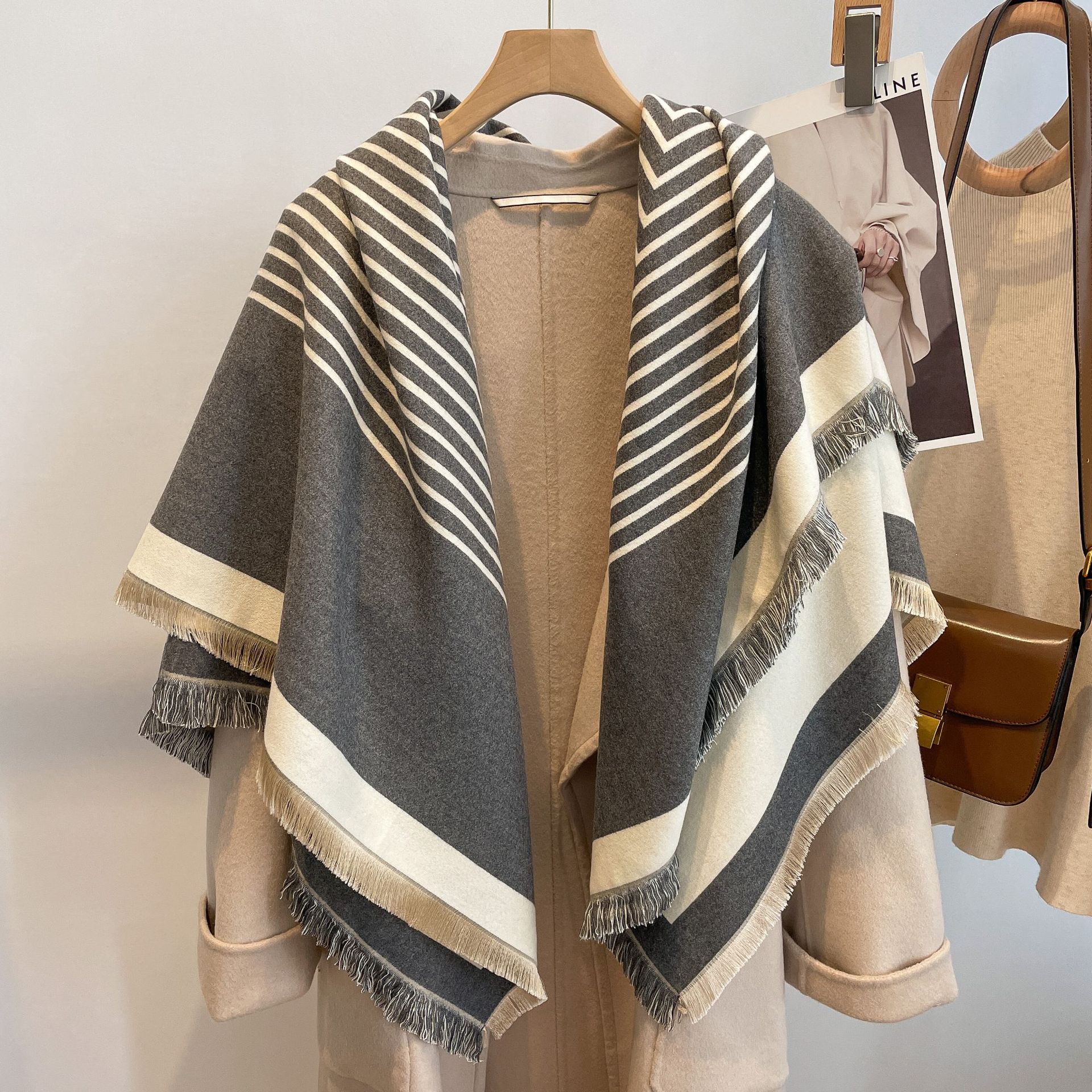 

Double-Sided Imitation Cashmere Warm Striped Scarf Women S Thickened Scarf Air Conditioner Shawl Outside 128*122cm сірий колір