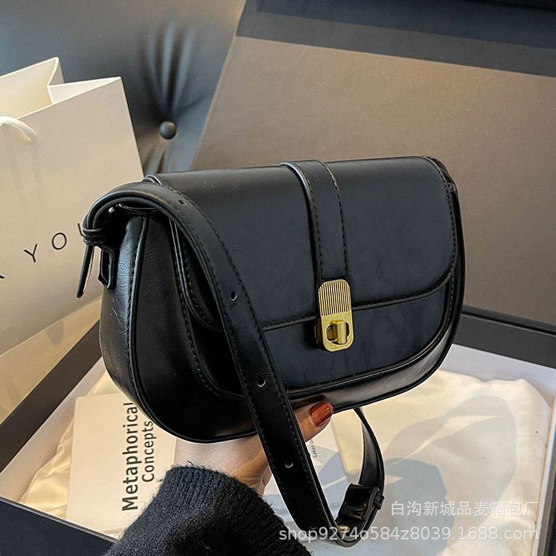 Niche Design Retro Small Bag Women's 2025 New Fashion Shoulder Bag French Niche Popular Messenger Saddle Bag
