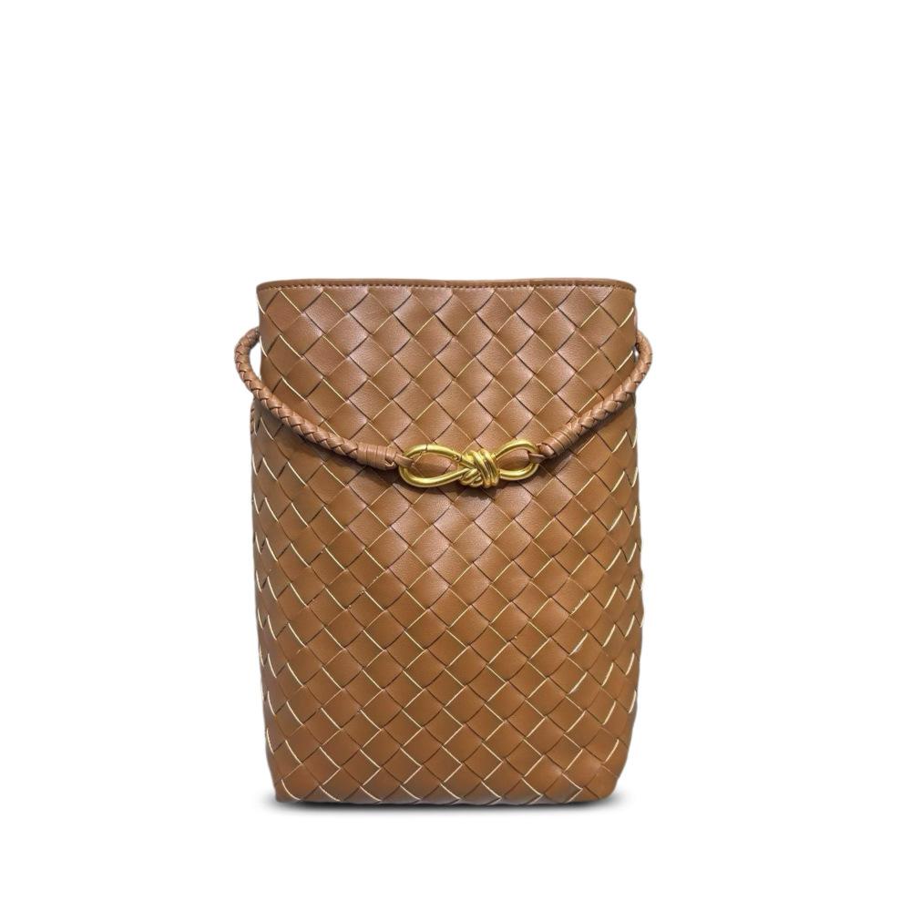 Cross-border handmade cowhide woven bag large-capacity messenger bag niche bucket bag portable women's bag single shoulder messenger bag