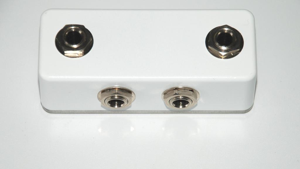 Junction Box for Effects Boards [Premium Compact] White