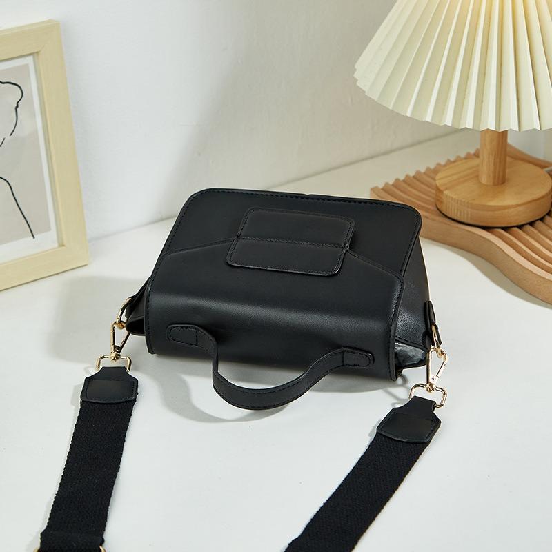 New women's bag black women's commuter bag casual fashion shoulder handbag simple versatile messenger bag