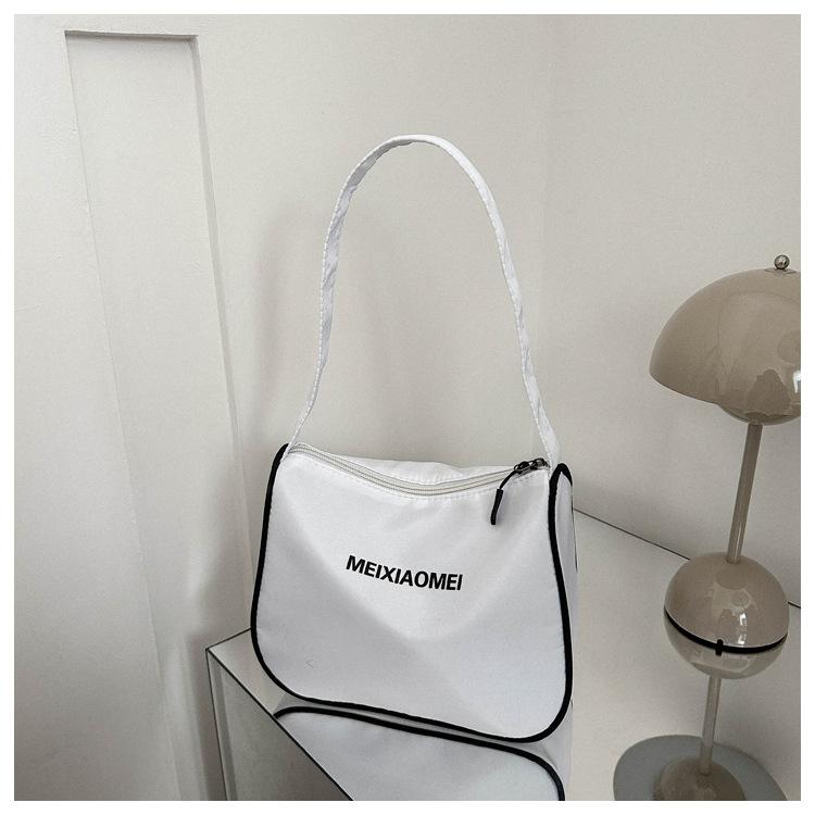 

Японская сумка Harajuku женская 2024 новая модная нишевая сумка подмышкой пригородная универсальная сумка через плечо белый