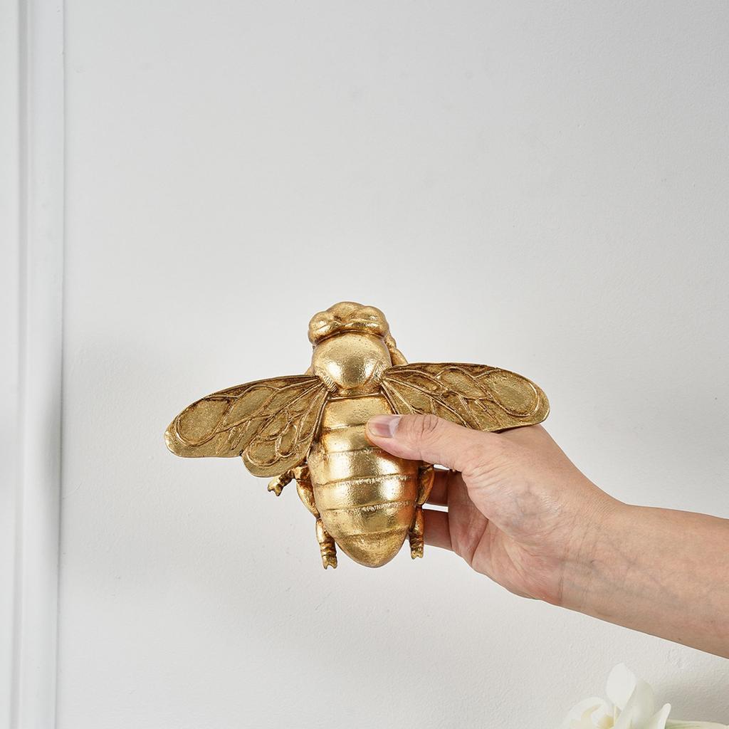 Elegant Resin Golden Bees Wall Sculpture Decors With Intricate Detail For Gift Giving And Home Styling Collectible Gift