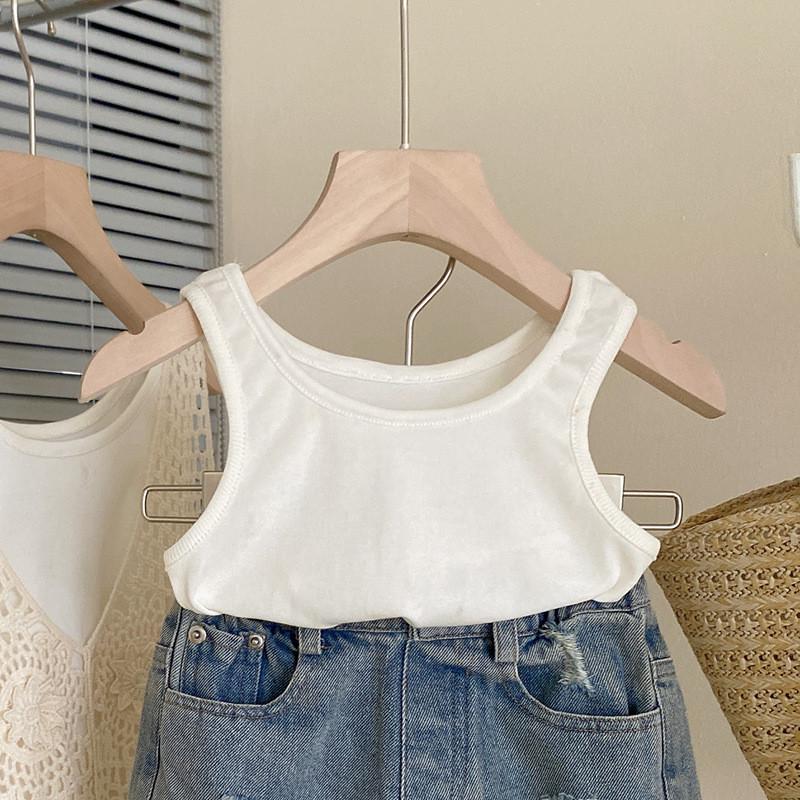 

Stylish Summer Vintage Knit Vest Set For Girls With Soft Comfortable Fabrics And Cute Denim Shorts Vest,90cm