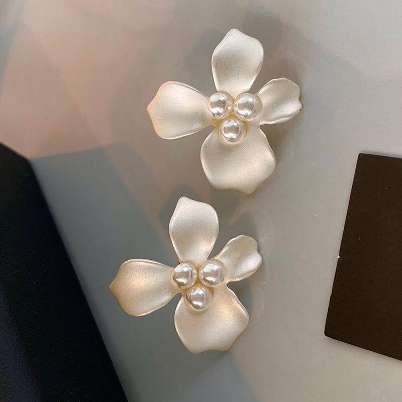 French Silver Needle White Pearl Petal Stud Earrings for Women - 2026 Light Luxury High-End Niche Design