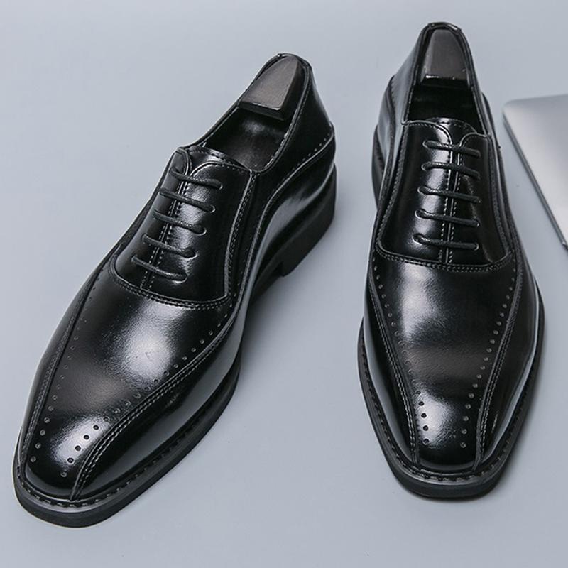 Fashion Designer New Men's Pointed Patchwork Brogues Oxford Shoes Gentleman Wedding Dress Homecoming Formal Wedding Footwear