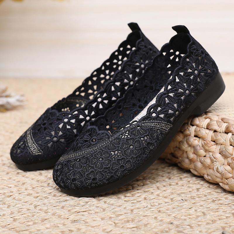 Summer Old Beijing Women's Cloth Shoes Hollow Breathable Mesh Middle-aged and Elderly Shoes Shallow Mouth Soft Sole Comfortable One Pedal Mother Shoes