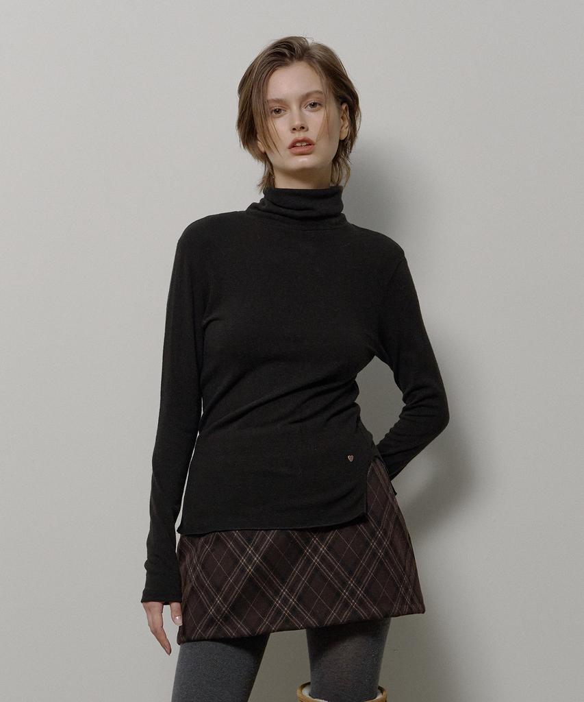 Lonkeu Essential Turtle Neck Long Sleeve (Black)