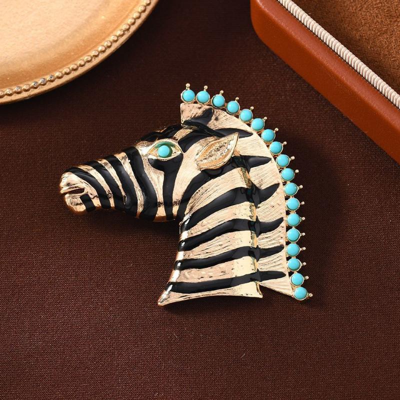 Vintage Metal Zebra Animal Brooches Middle Size Animals Lapel Pin Funny Jewelry Gift For Friends Unisex Overcoat Accessories