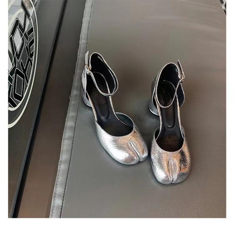 Fashion Fashion Tabi Ninja Shoes WomenRound Split Toe Shallow Thick Heel Sandals Single Mid Heel Mary Janes Shoes Female Pumps
