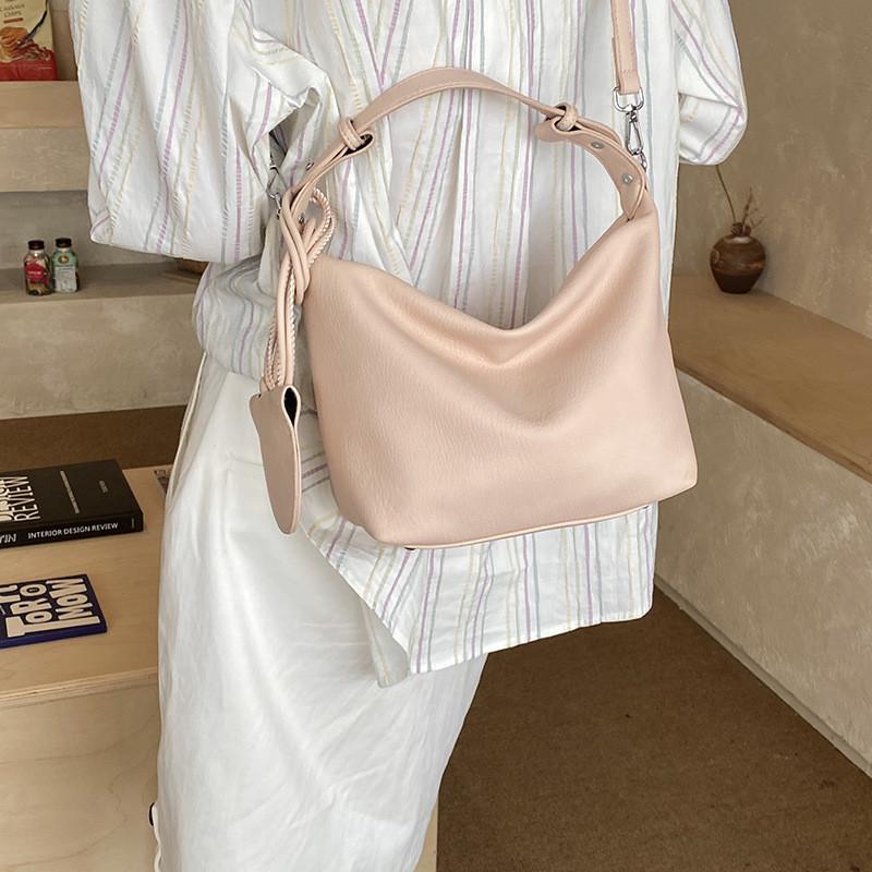 IELGY Spring Fashionable All-Match Commuter Shoulder Armpit Bag Large Capacity Messenger Bag