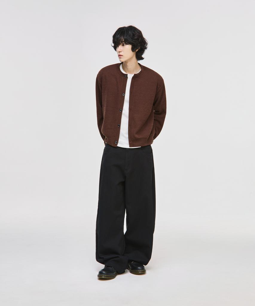Signature Round Neck Crop Knit Cardigan [Brown]