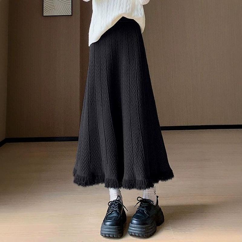 Women's High-Waisted Woolen Tassel Knitted A-Line Midi Skirt for Autumn and Winter