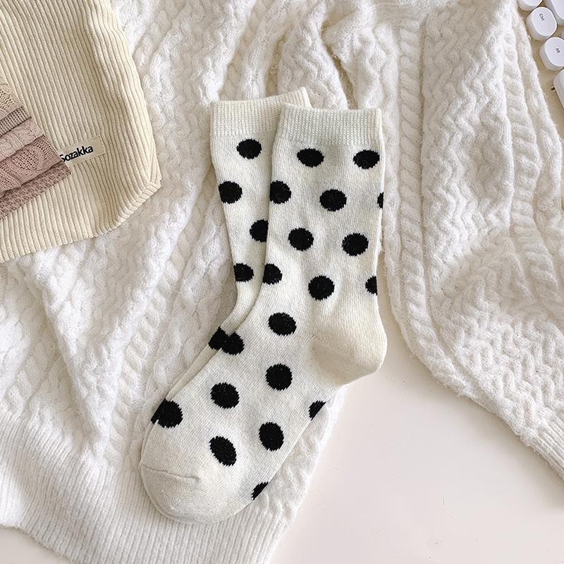 

1 Pair Wool Polka Dot Socks Women Autumn Winter Mid Tube Sock Black White Thick Warm Long Tube Sock Japanese Fashion Socks EU 35-39