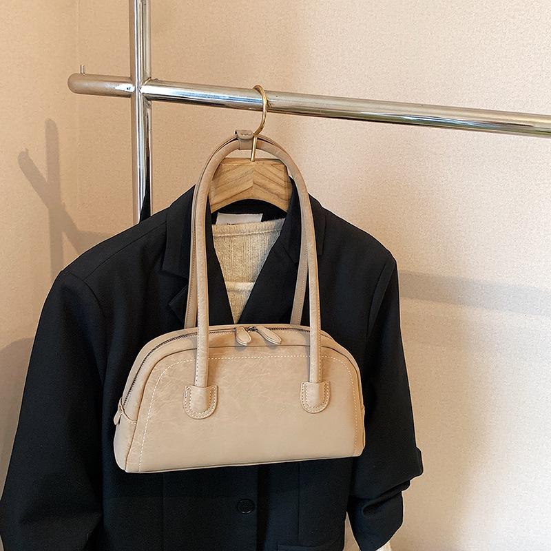 

Вместительная женская сумка через плечо с ретро-матовой отделкой - Универсальная модная сумка под мышкой на осень/зиму 2025