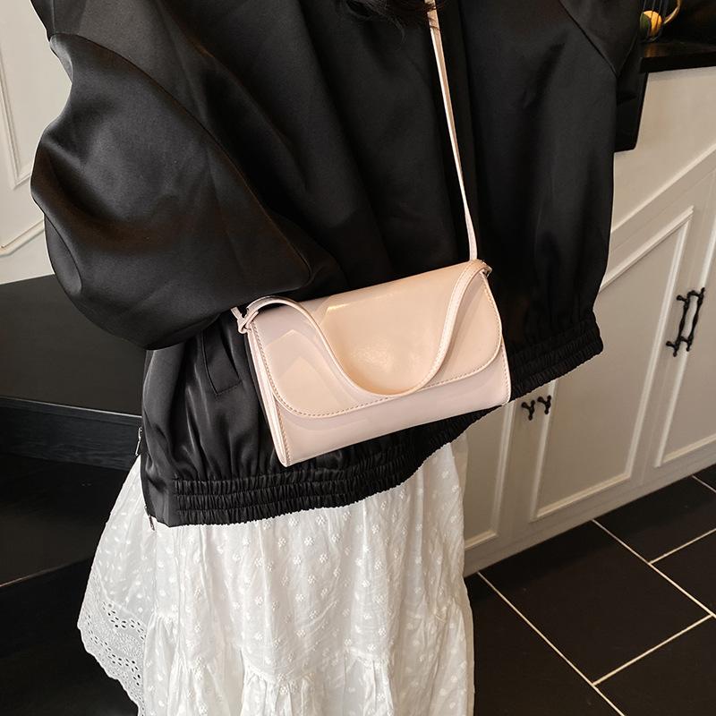 Torebka damska w jednolitym kolorze, nowa moda, casualowa, wszechstronna, do dojazdów do pracy, na ramię, listonoszka