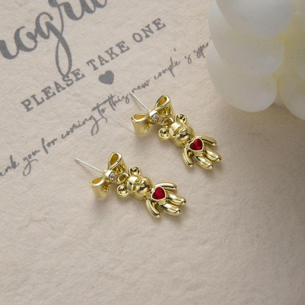 Korean Style Heart & Bear Stud Earrings for Women - Versatile, Smooth, High-End Feel, Early Spring Hot Seller