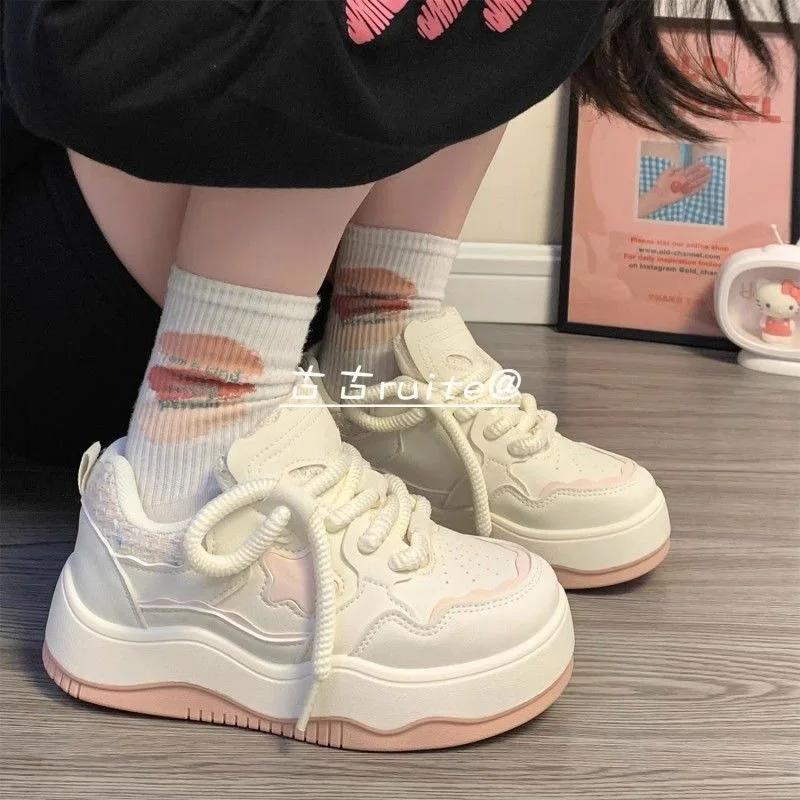 2024 Spring and Autumn New Thick Sole White Shoes Versatile Soft Sole Small Fragrant Casual Board Shoes Original Retro Shoes