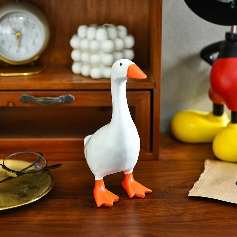 1Pcs Creative Pastoral Duck Magnet Statue Car Key Scissors Resin Craft Ornaments Home Atmosphere Cute