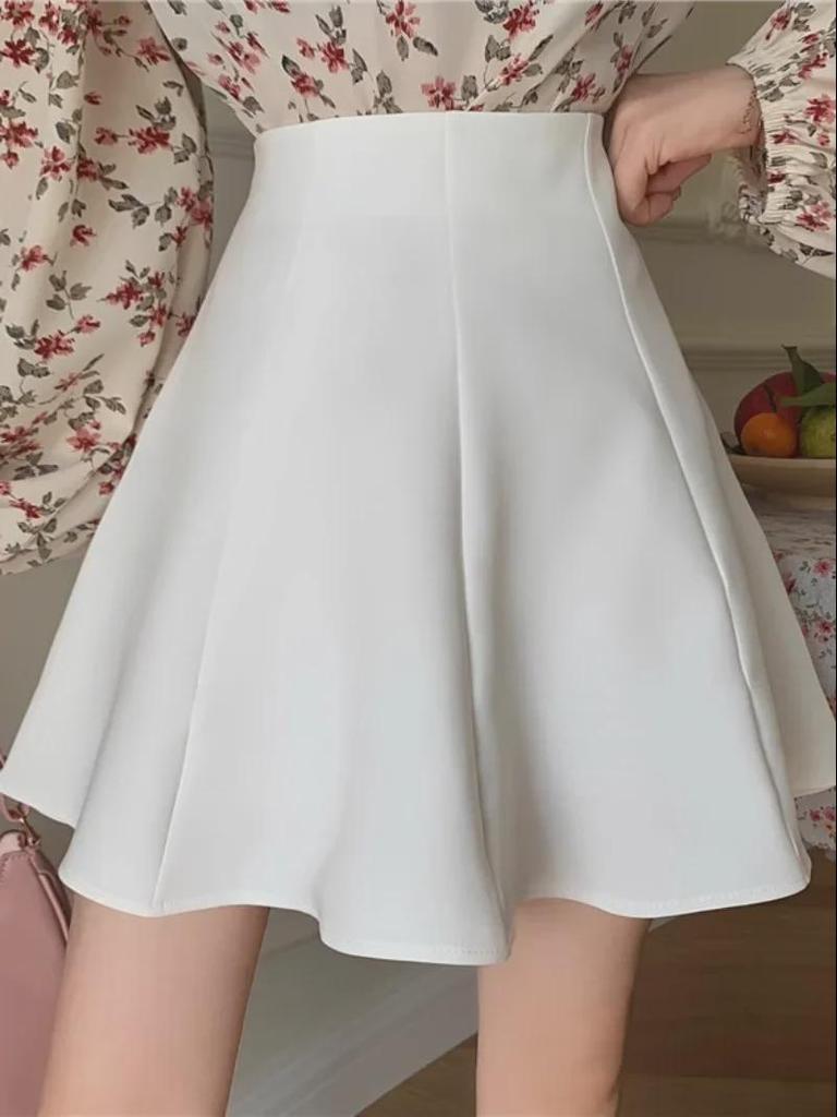 2024 Spring High-Waist A-Line Black Skirt for Women - College Style, Slim Fit, Anti-Exposure