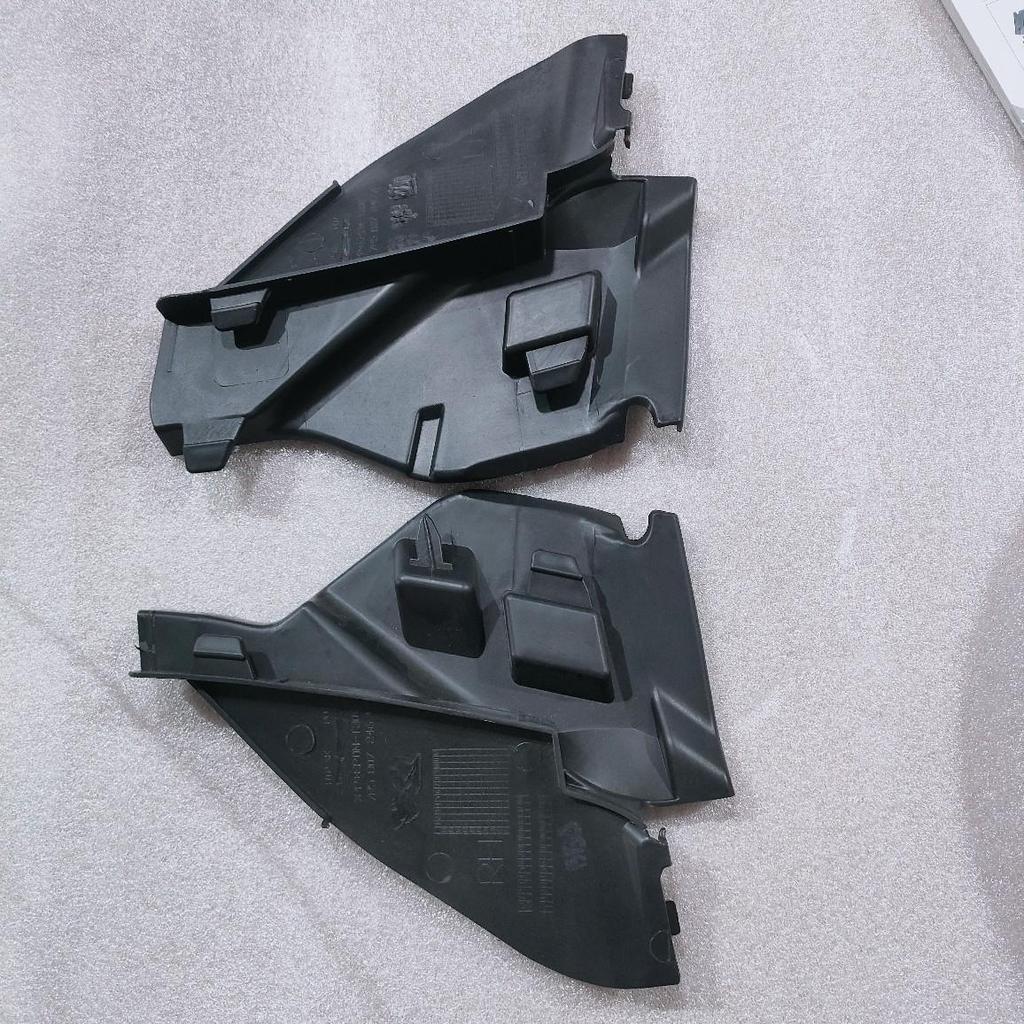 Compatible Bracket for 2015-17 Porsche Cayenne 95850524510/95850524610