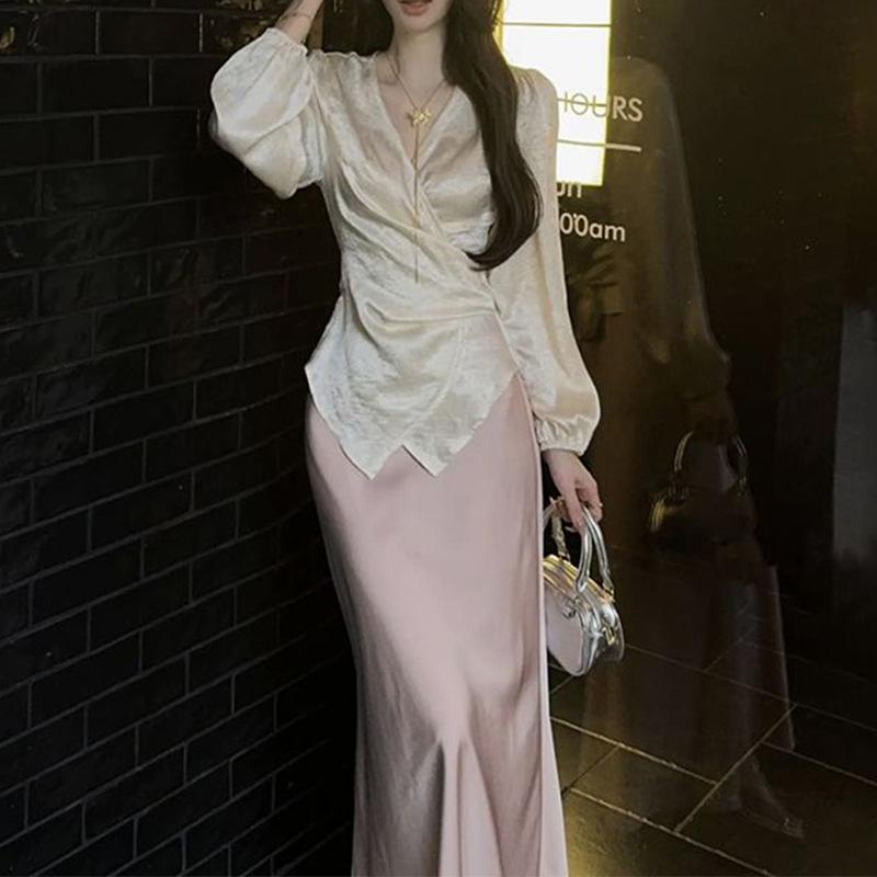 2026 New Chinese V-neck temperament irregular top women s spring summer fashion versatile hip-wrapped fishtail skirt set S