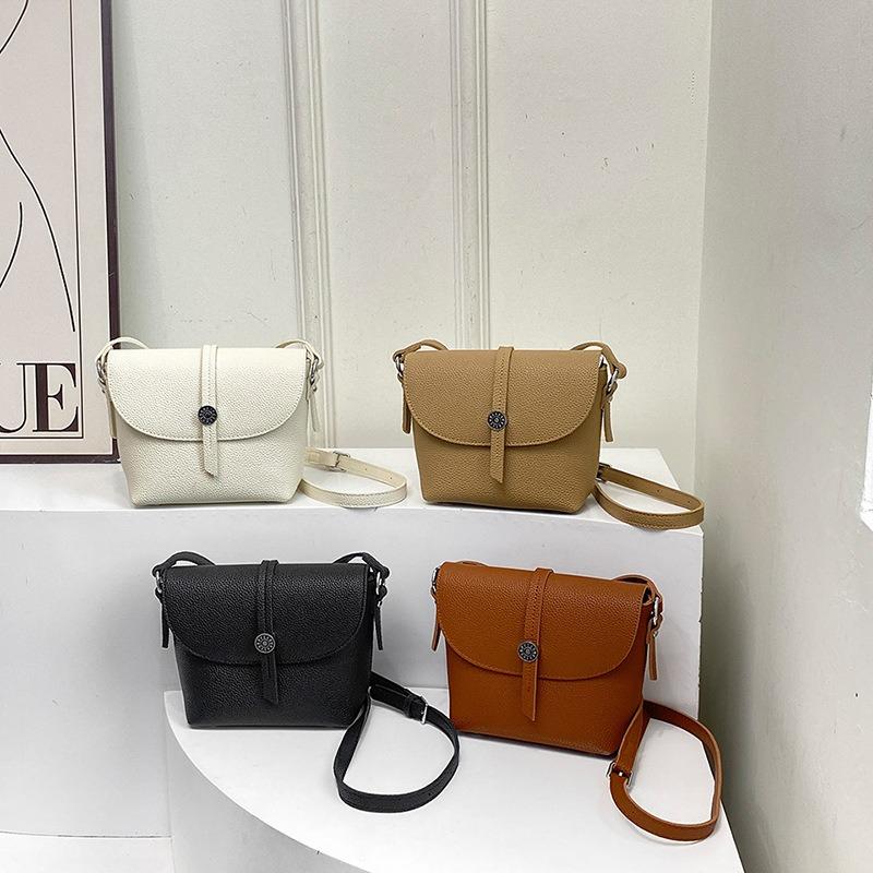 

Cross Border 2024 New Retro and Trendy Texture Lychee Pattern Korean Version Women s Niche Design Shoulder Bag Diagonal Cross Bag