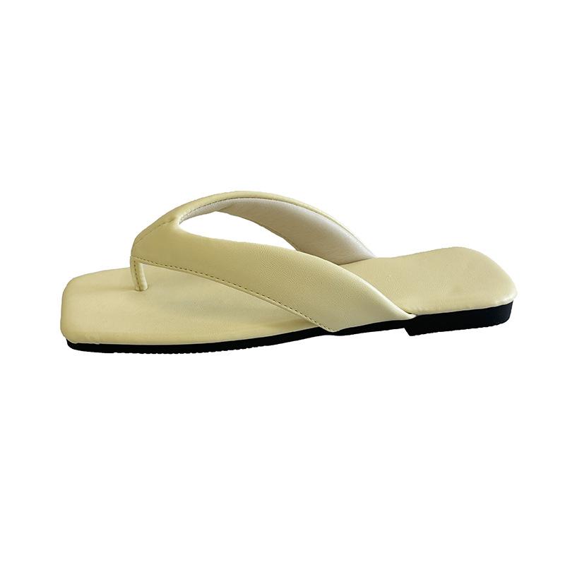 

Fashion flat-bottomed flip-flops slippers women s outer wear summer seaside silver sandals beach shoes niche sandals 40