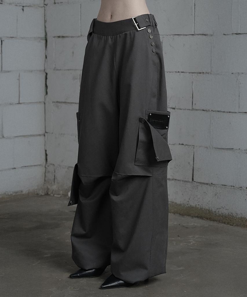 ETRE AU SOMMET Belted Two-Pocket Cutline Oversized Pants (Charcoal)