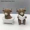 Cute Reading Cow Statue Scottish Highland Cow Resin Figurines Funny Bathing & Desk Decoration Home Bathroom Office Holiday Gift