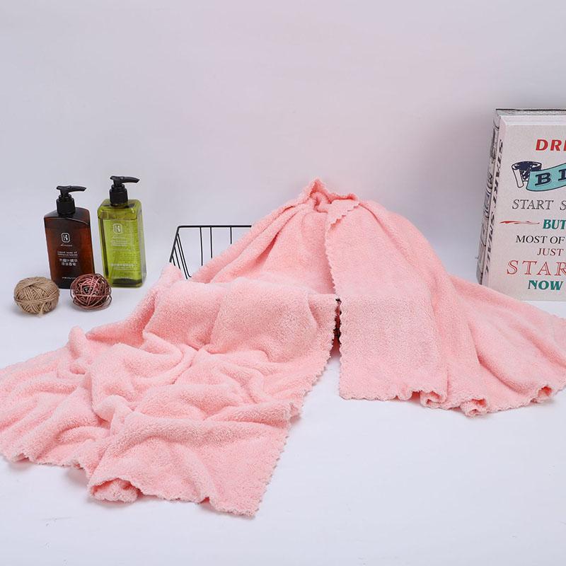 Premium Coral Fleece Bath Towel Large Size High Absorbency Quick Dry Cut Edge Design Thick Soft Beach Towel for Adults Non-Shedding Fabric