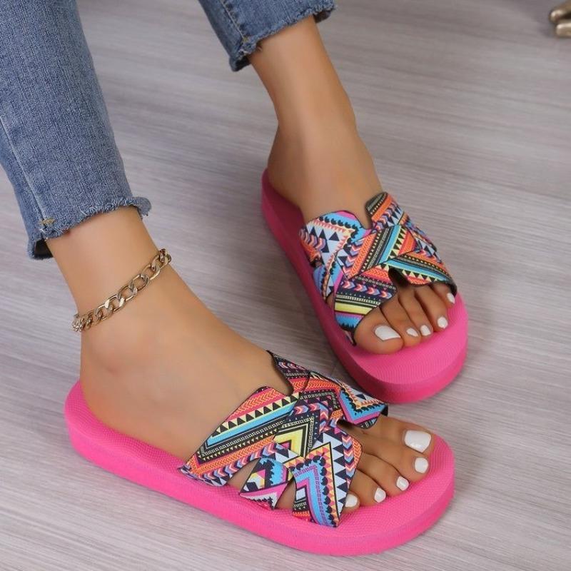 Big Size Shoes with Thick Soles for Sandy Beaches. Women's New Style Casual Slippers.