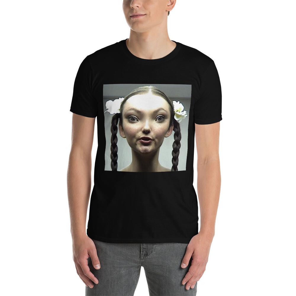 

Alien Girl Creepy Horror Short-Sleeve Unisex T-Shirt 4XL