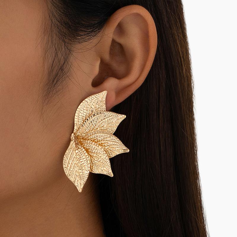 European and American Personality Exaggerated Leaf Shape Texture Stud Earrings Flower Earrings Earrings