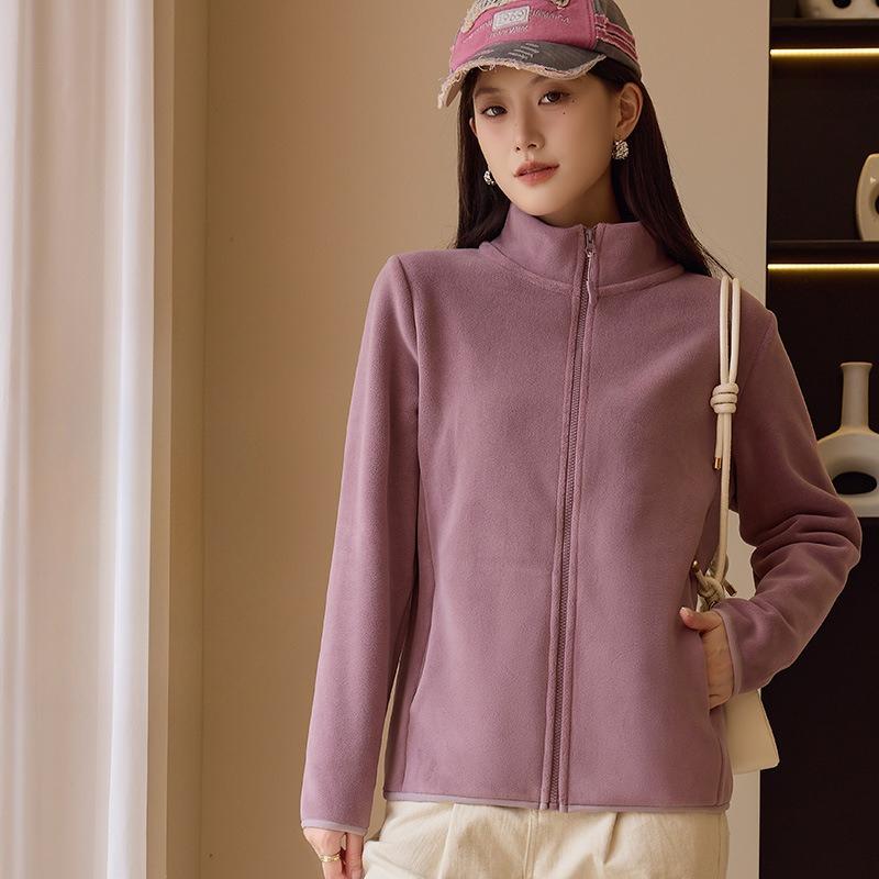 Женское осенне-зимнее пальто с воротником-стойкой — фото 6