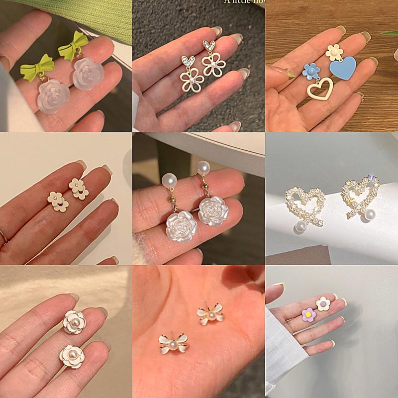 

2024 Trendy Pearl Mango Earrings: Elegant Japanese & Korean Style for Women