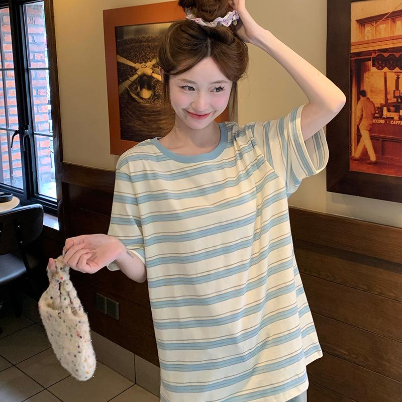 

Женская летняя футболка свободного кроя в синюю и белую полоску с круглым вырезом Size 2 [Premium Version]