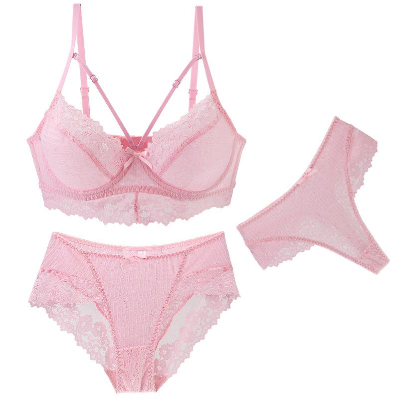 Plus Size Sexy Lingerie Three-Piece Set Lace Trim Breathable Ultra-Thin Bra Set Push-Up and Shaping Bra Skin-Friendly and Comfortable Panties